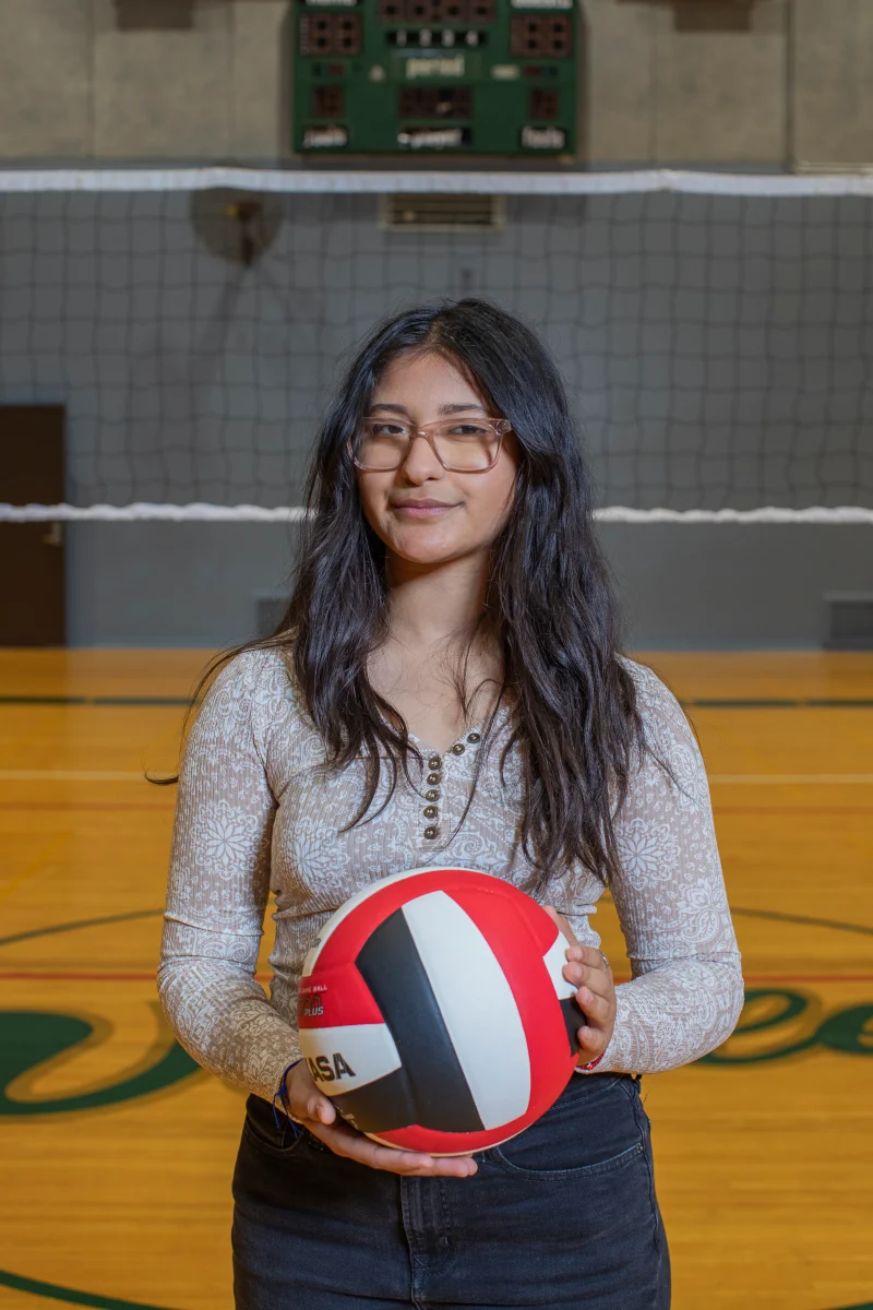Portrait of Victoria Tellez, majoring in Kinesiology first year, stepping up as president for the volleyball club.